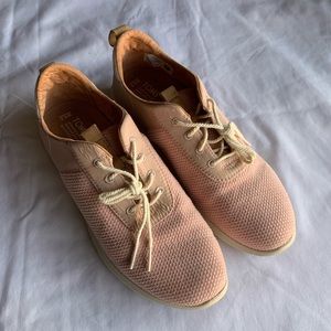Toms Tennis Shoes | Womens Size 8.5
